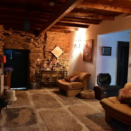 イダーニャ・ア・ノーヴァ Casa Dona Ameliaヴィラ エクステリア 写真