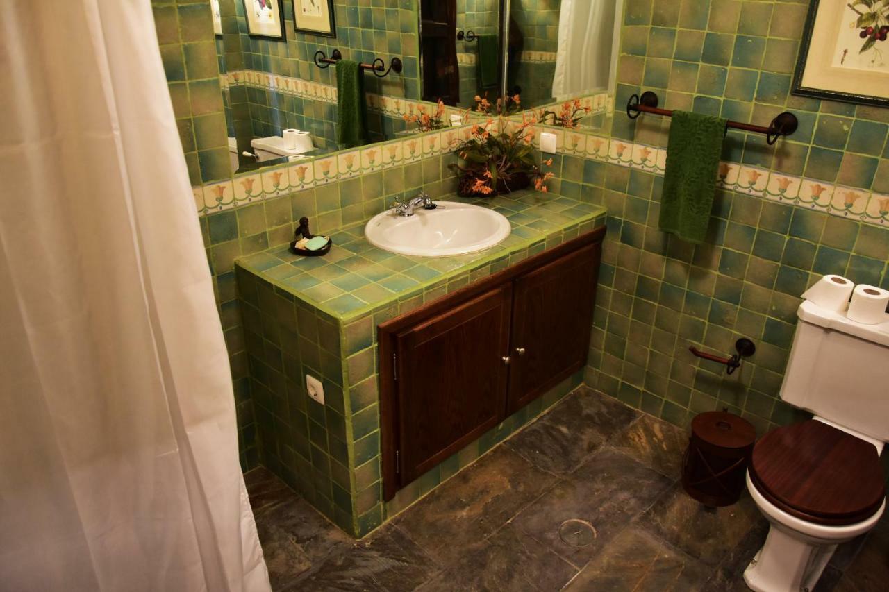 イダーニャ・ア・ノーヴァ Casa Dona Ameliaヴィラ エクステリア 写真