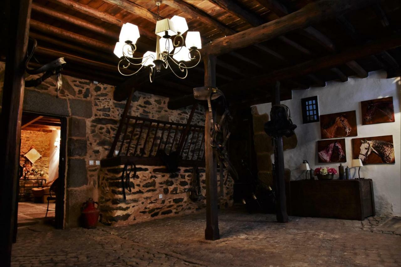 イダーニャ・ア・ノーヴァ Casa Dona Ameliaヴィラ エクステリア 写真